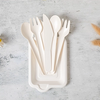 Paper cutlery set 